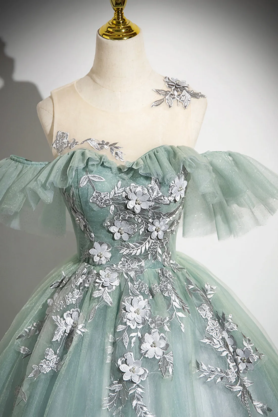 Beautiful Tulle Lace Floor Length Prom Dress