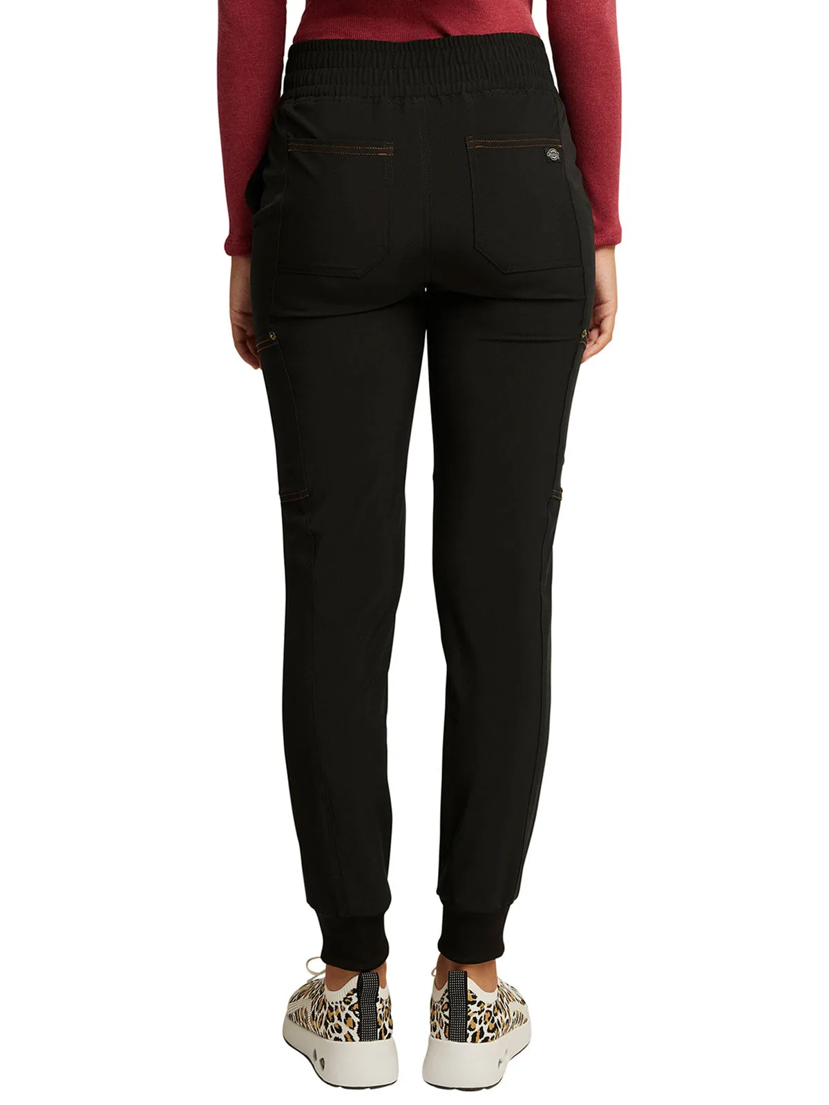 Riveting - Women's Tapered Leg Jogger Scrub Pant