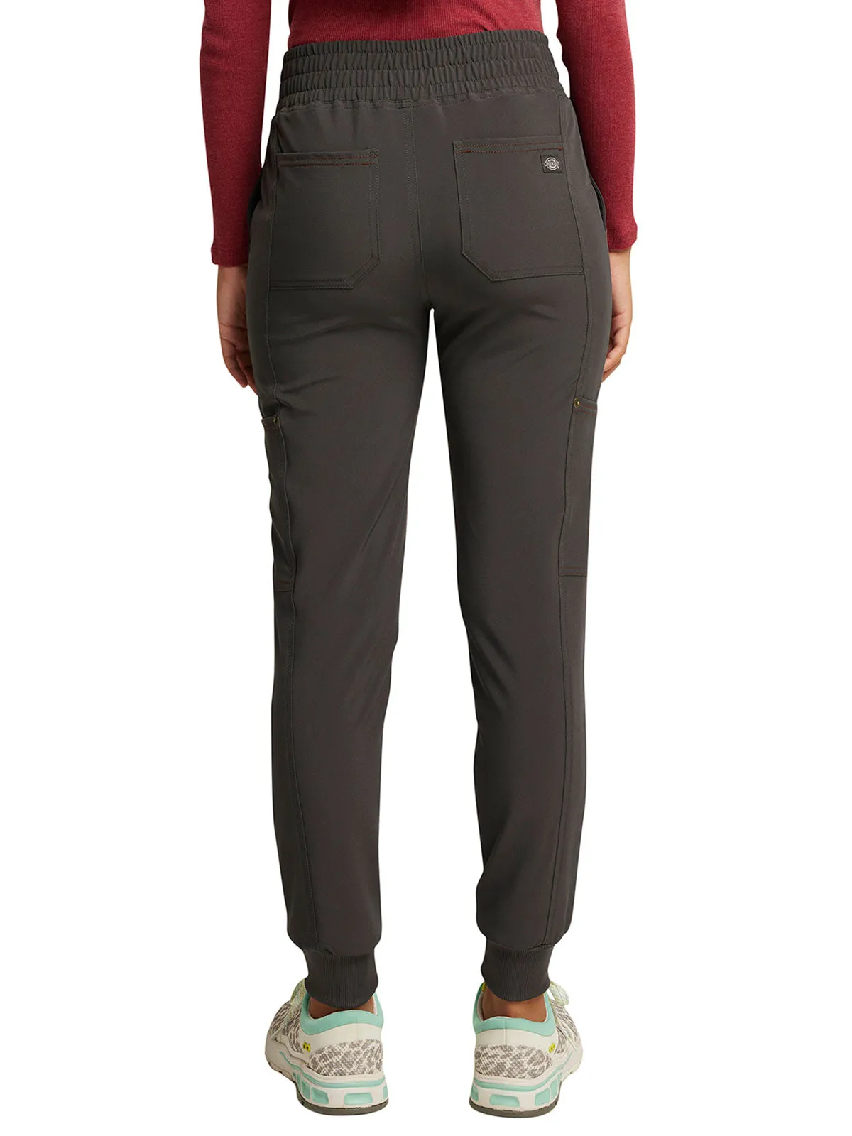 Riveting - Women's Tapered Leg Jogger Scrub Pant