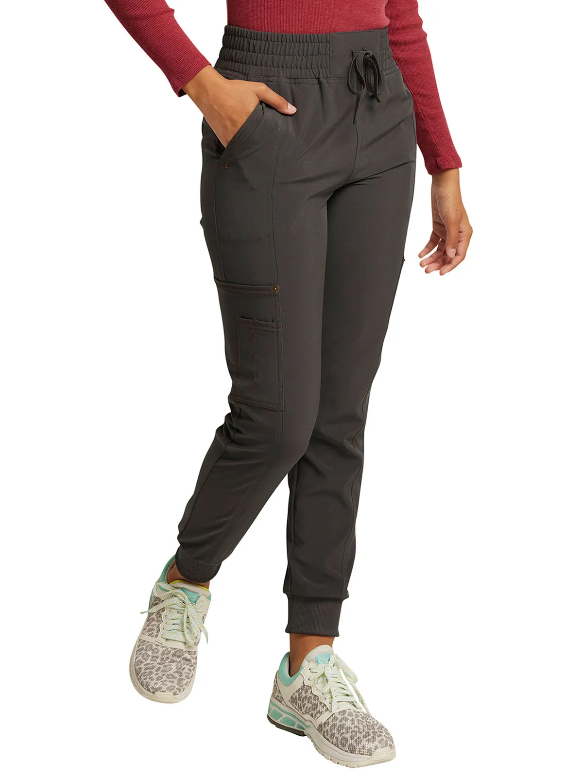 Riveting - Women's Tapered Leg Jogger Scrub Pant