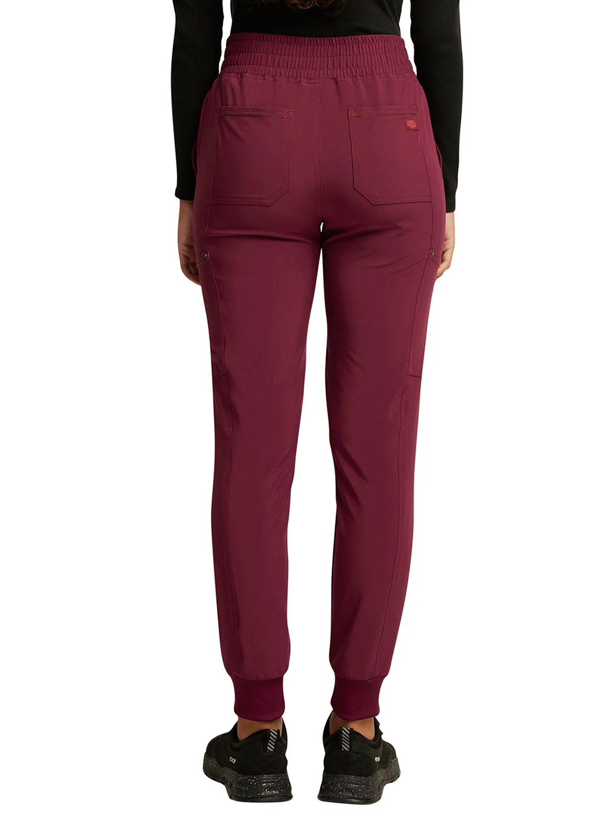 Riveting - Women's Tapered Leg Jogger Scrub Pant