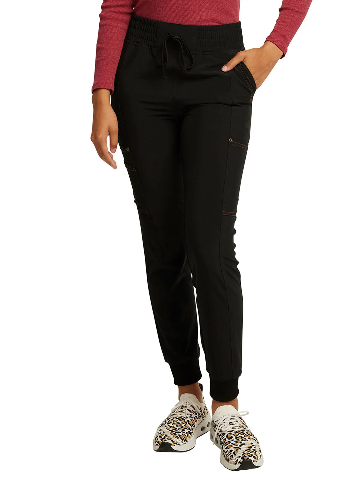 Riveting - Women's Tapered Leg Jogger Scrub Pant