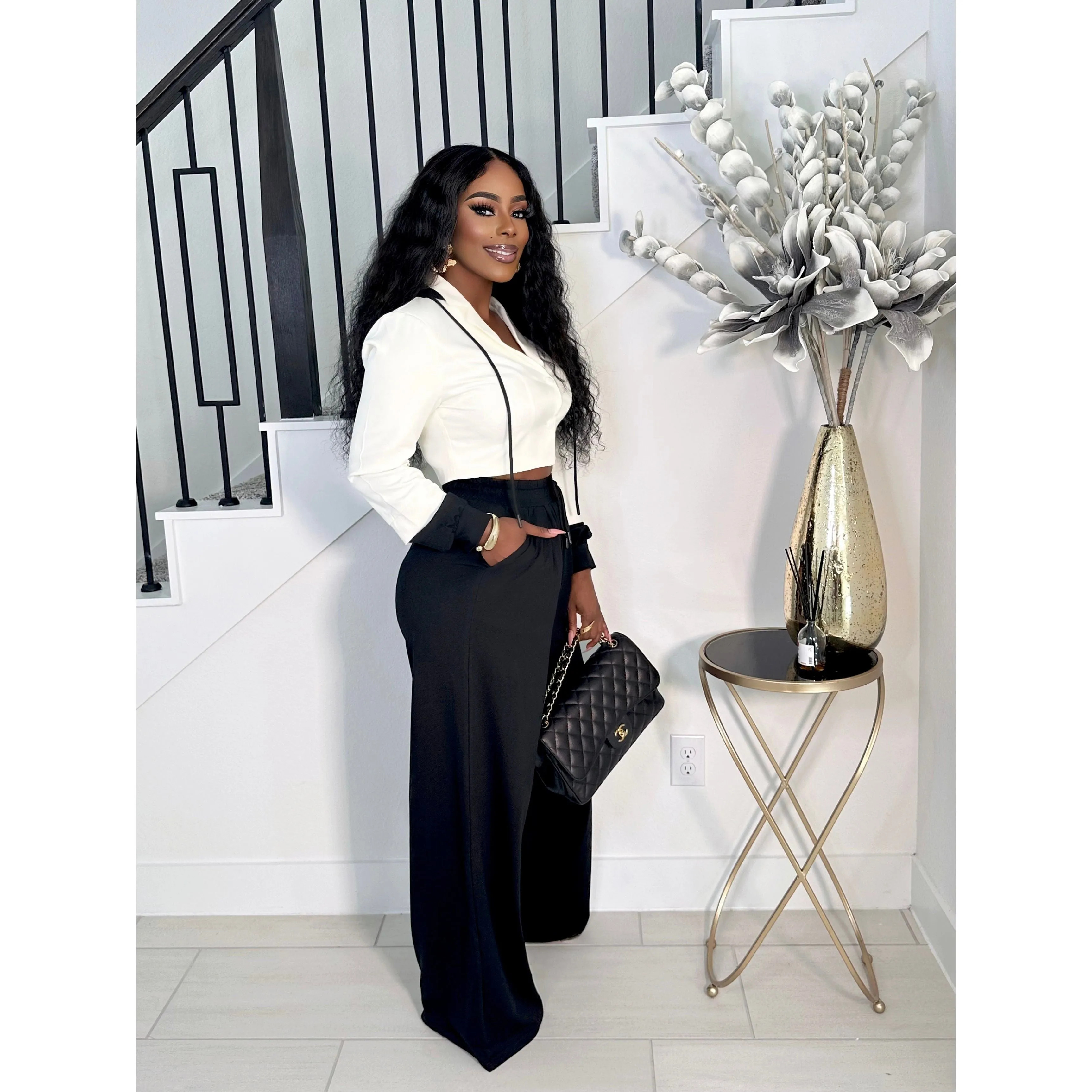 THE BOSS UP HOODED CROP AND PANTS SET (WHITE)