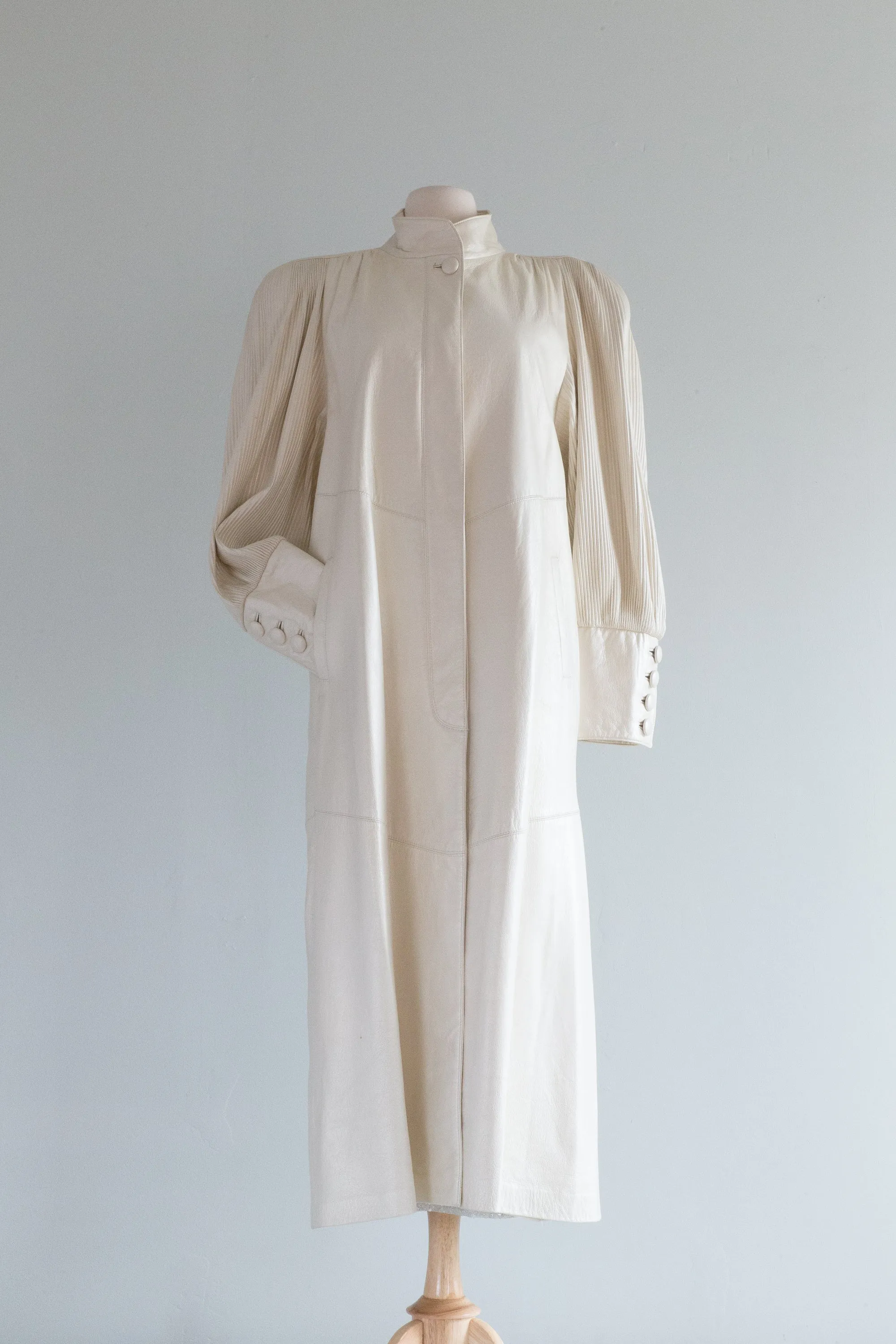 Vintage Ivory Pearl Leather Midi Coat With Micro Pleated Sleeves / SM